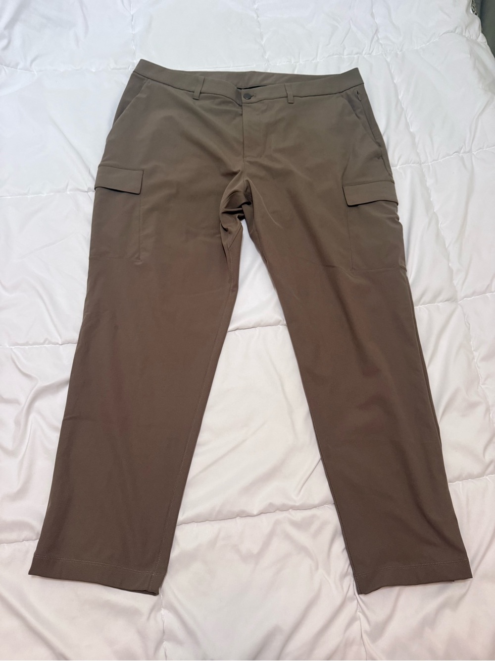 lululemon athletica Men's Olive-Brown Cargo Pants